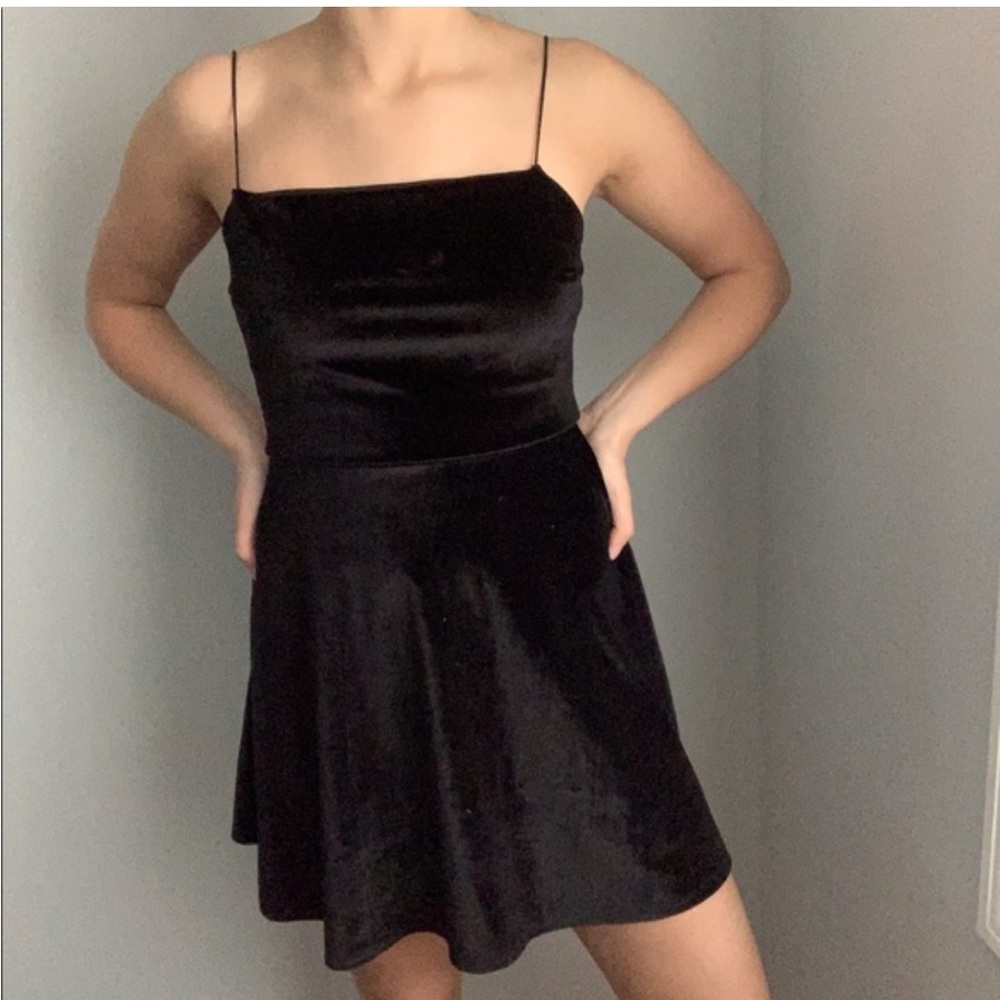 NWT Urban Outfitters Black Velour Mini Skater Dress Womens Medium